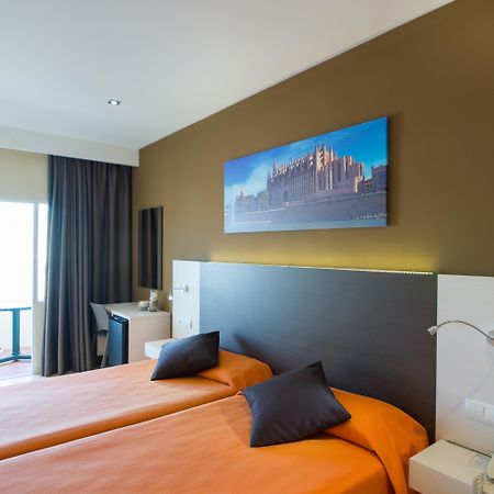อาเบลุกซ์ Hotel ปัลมาเดมายอร์กา ภายนอก รูปภาพ