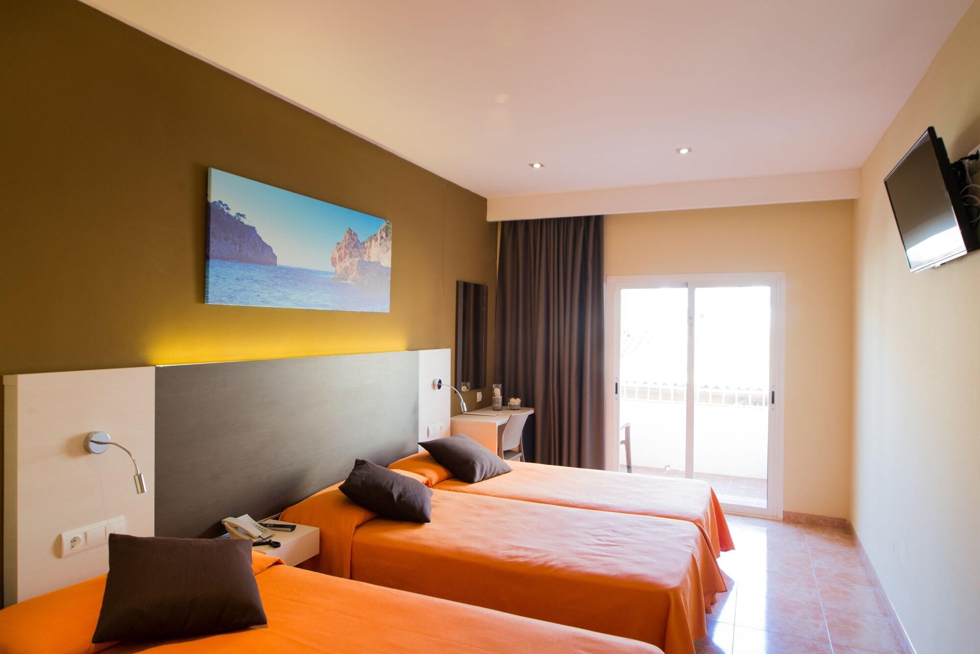 อาเบลุกซ์ Hotel ปัลมาเดมายอร์กา ภายนอก รูปภาพ