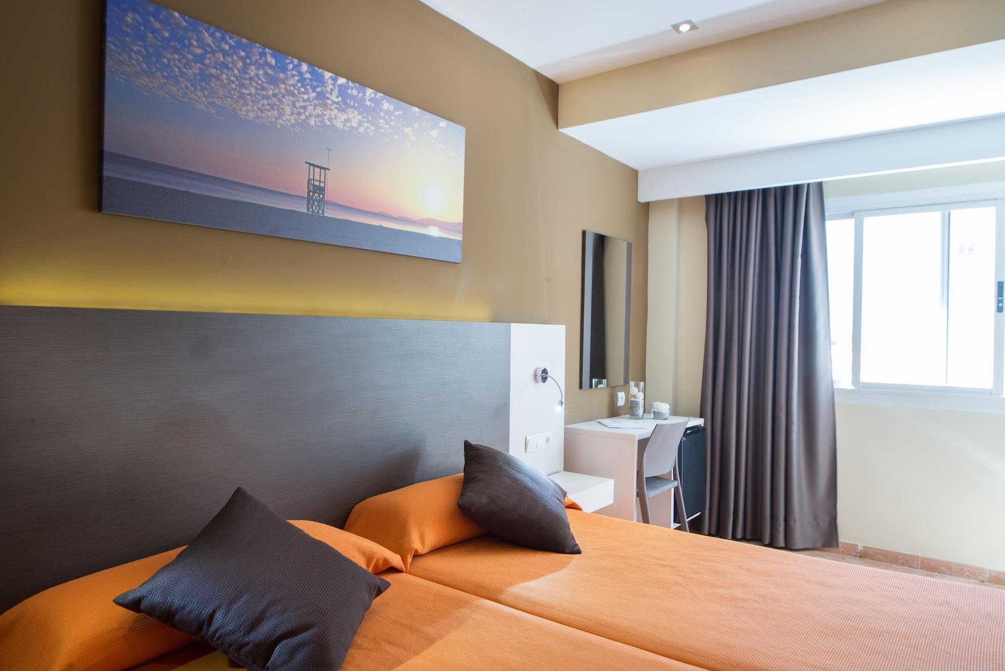 อาเบลุกซ์ Hotel ปัลมาเดมายอร์กา ภายนอก รูปภาพ