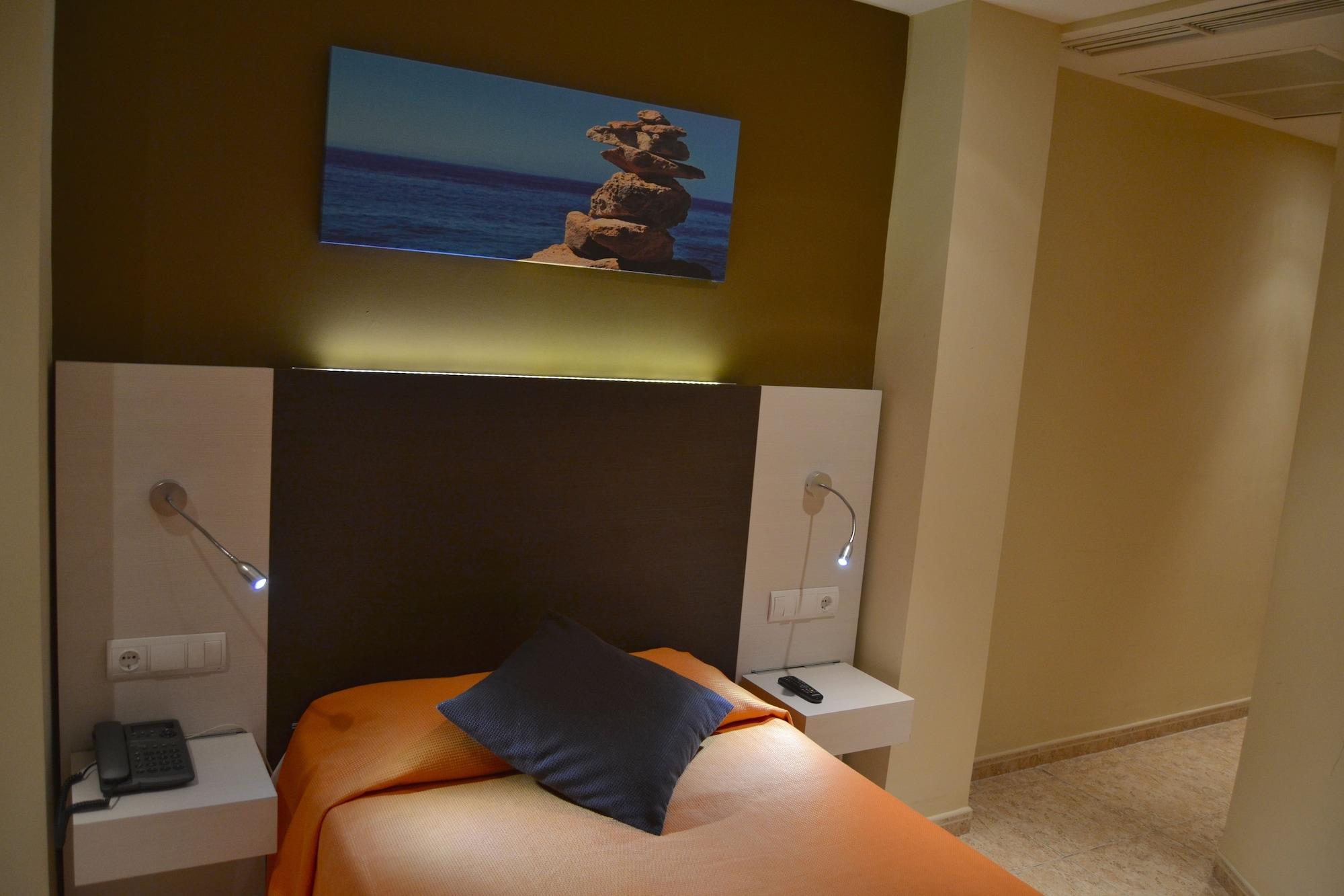 อาเบลุกซ์ Hotel ปัลมาเดมายอร์กา ภายนอก รูปภาพ
