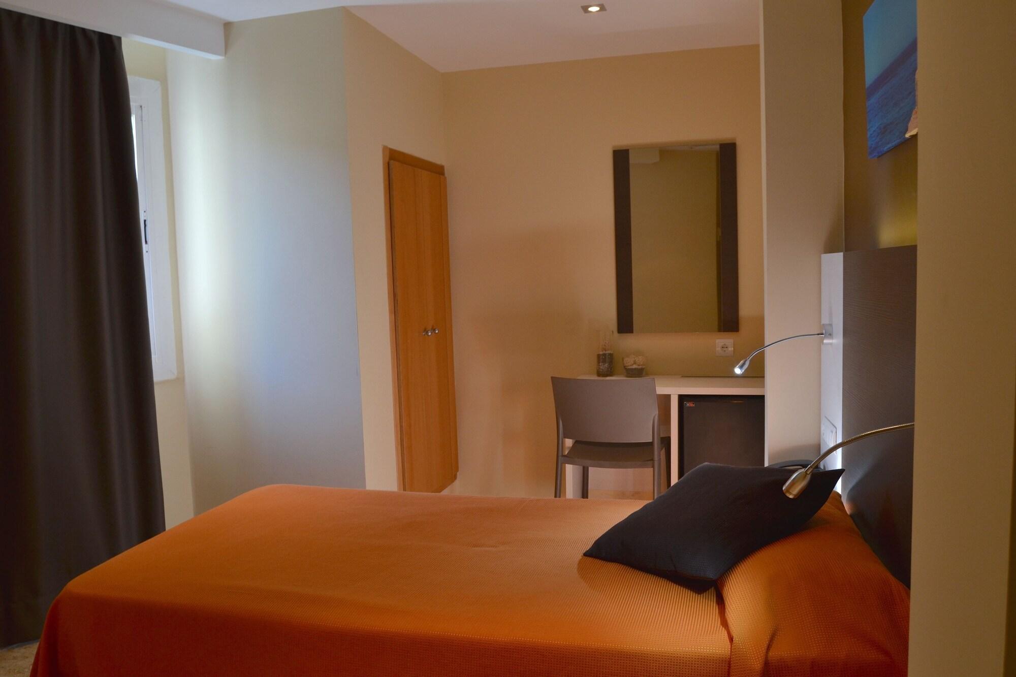 อาเบลุกซ์ Hotel ปัลมาเดมายอร์กา ภายนอก รูปภาพ