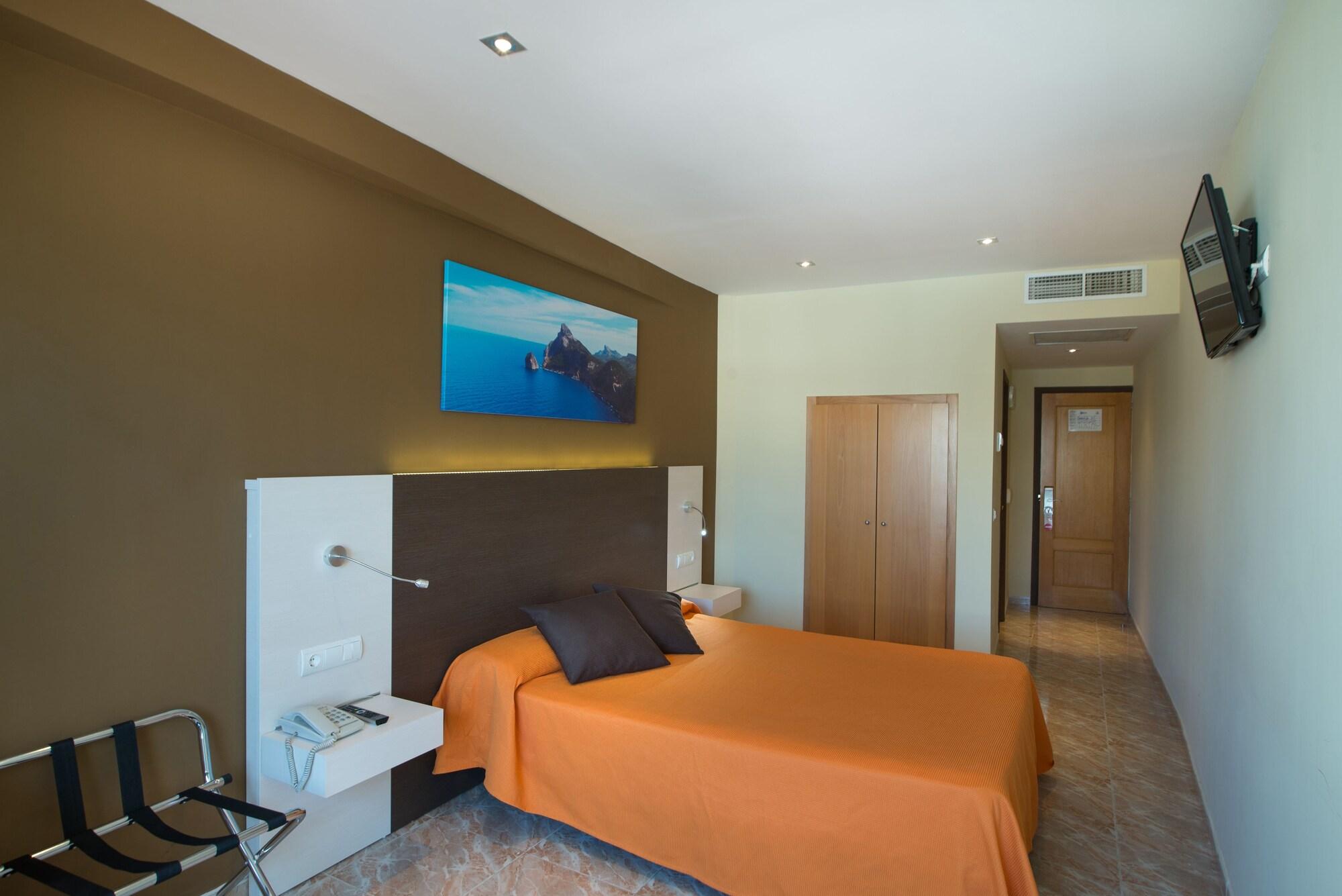 อาเบลุกซ์ Hotel ปัลมาเดมายอร์กา ภายนอก รูปภาพ