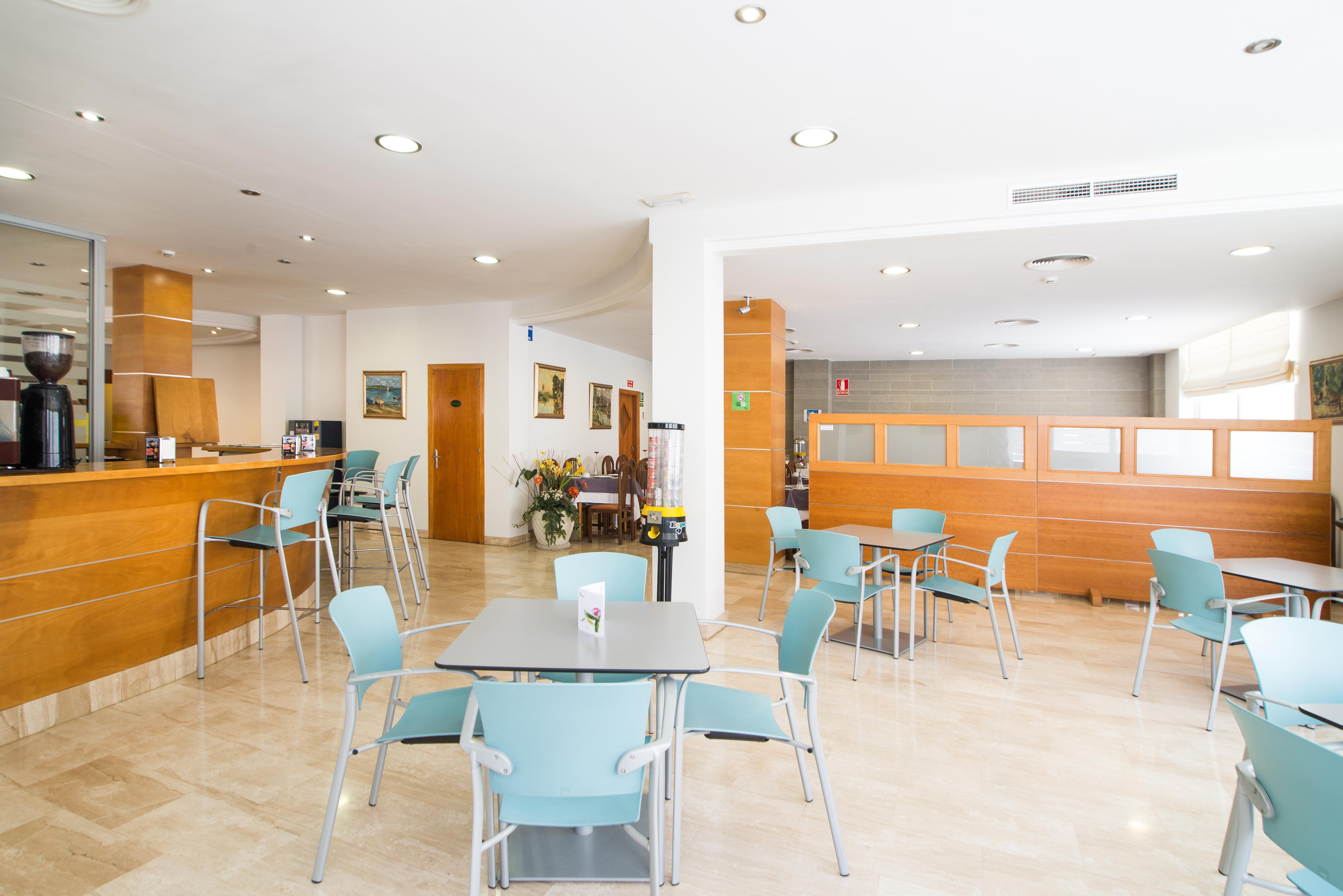 อาเบลุกซ์ Hotel ปัลมาเดมายอร์กา ภายนอก รูปภาพ