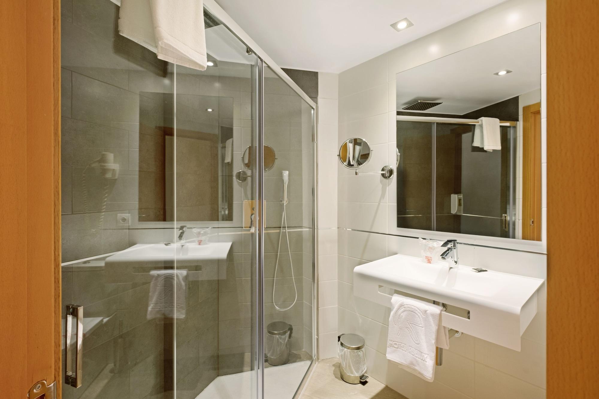 อาเบลุกซ์ Hotel ปัลมาเดมายอร์กา ภายนอก รูปภาพ
