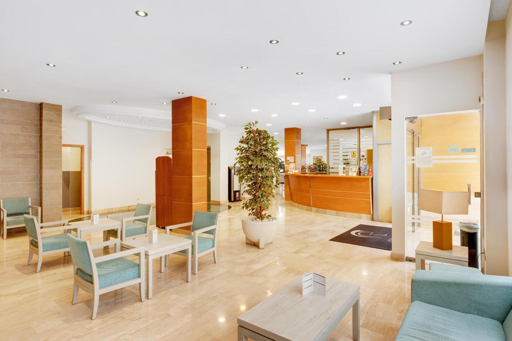 อาเบลุกซ์ Hotel ปัลมาเดมายอร์กา ภายนอก รูปภาพ