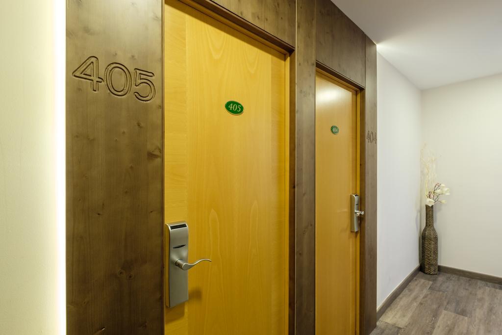 อาเบลุกซ์ Hotel ปัลมาเดมายอร์กา ภายนอก รูปภาพ