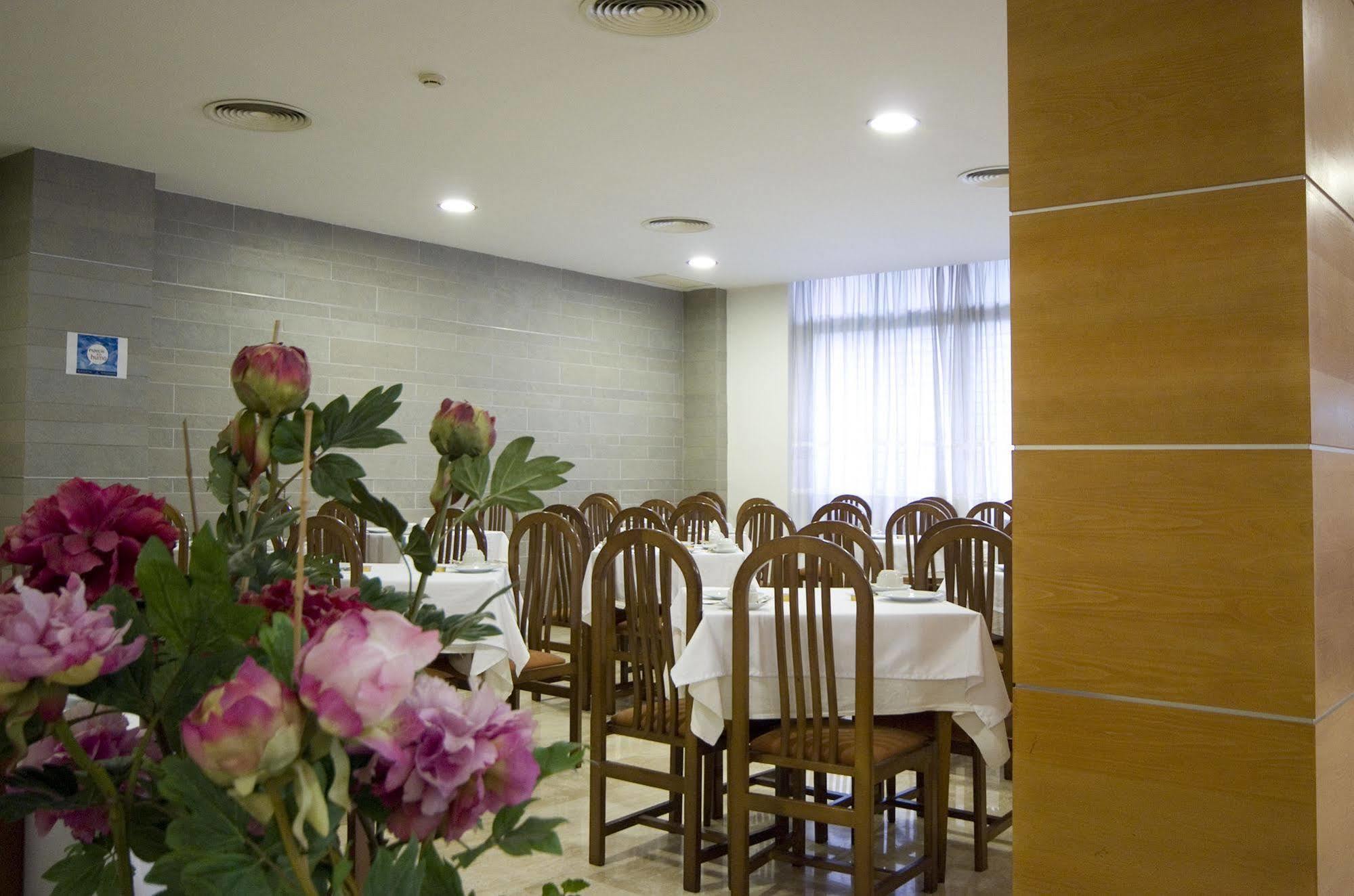 อาเบลุกซ์ Hotel ปัลมาเดมายอร์กา ภายนอก รูปภาพ